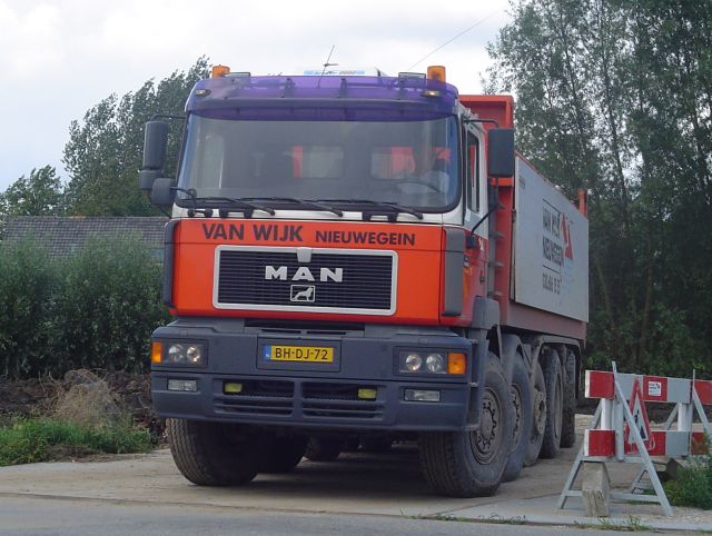 MAN-F2000-50403-vanWijk-deKoning-300804-2.jpg - Bert de Koning