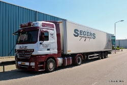 NL-MB-Actros-MP2-1844-Chelty-Holz-180612-01