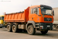 RO-MAN-TGA-26440-M-orange-Vorechovsky-131008-01