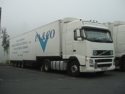 Volvo-FH12-420-Pa+Co-Holz-010108-01-RO