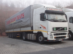 Volvo-FH12-420-weiss-Holz-080407-01-RO