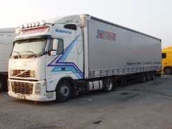 Volvo-FH12-420-weiss-Holz-080607-01-RO
