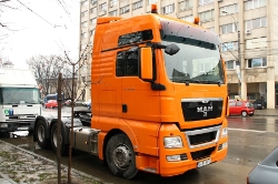 RO-MAN-TGX-26480-orange-Bodrug-100209-01