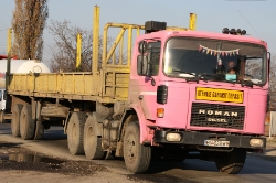 RO-Roman-Diesel-pink-GeorgeBodrug-281108