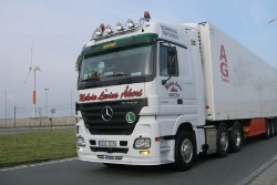 S-MB-Actros-2546-weiss-Holz-120810-01