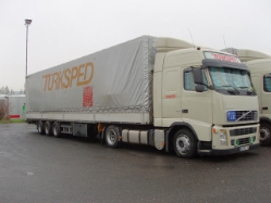 Volvo-FH-440-Tuerpsped-Holz-170107-01-TR