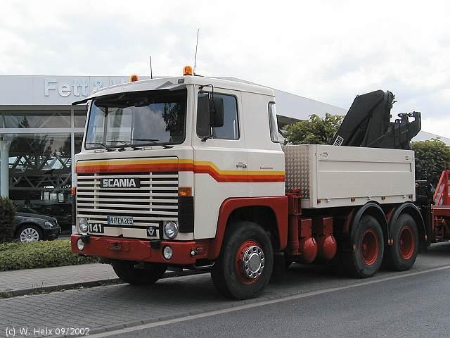 Scania-141-Schausteller-Zugmaschine-rot-beige-nur-ZM.jpg