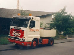Scania-143-M-450-Kipp-1-(Scholz)