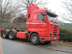 Scania-143-H-500-Renoldi-Hensing-050606-01