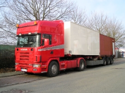 Scania-164-L-580-rot-Hensing-050606-01
