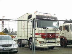 MB-Actros-1848-weiss-Rolf-050504-1