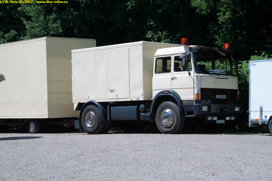 Iveco-T-weiss-230507-01.jpg