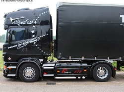 Scania-R-580-schwarz-270508-03
