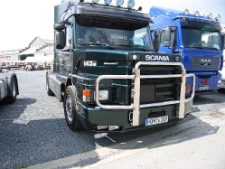 Scania-143-M-schwarz-Rischette-110608-02