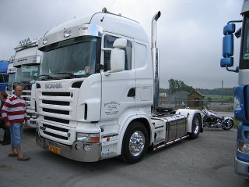 Scania-R-500-weiss-Rischette-110608-01