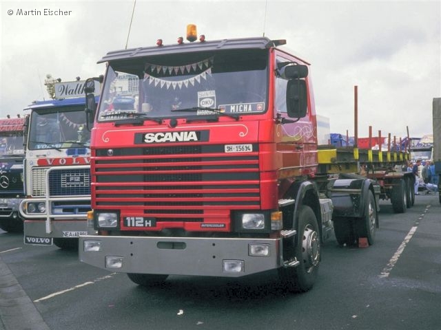 Scania-112-H-rot-Eischer-140589-01.jpg