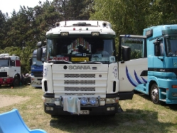Scania-124-L-400-Halasz-250707-01