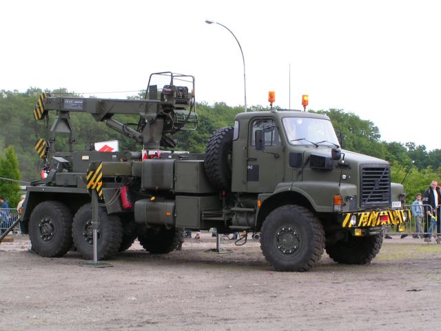 Volvo-N-260-Belgische.Armee-Driessen-271105-02.jpg - Markus Driessen