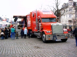 Freightliner-Coca-Cola-Showtruck-(Dolezal)-2