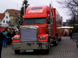 Freightliner-Coca-Cola-Showtruck-(Dolezal)-3