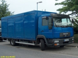 MAN-LE-10180-GETRKO-blau-Sipp-Well