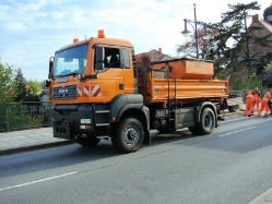 MAN-TGA-18310-M-orange-Weddy-020907-01