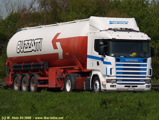 Scania-144-L-460-Buzzatti-030506-01.jpg