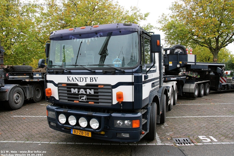 MAN-F2000-Evo-35464-Kandt-300907-03.jpg