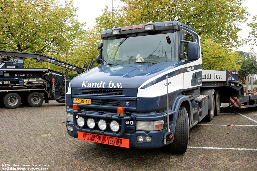 Scania-144-G-460-Kandt-300907-05.jpg