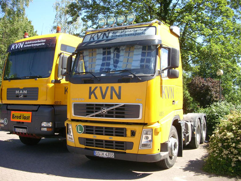 MAN-TGA+Volvo-FH-KVN-Mittendorf-200711-03.jpg - Michael Mittendorf