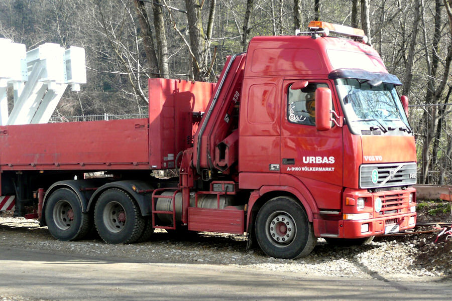 Volvo-FH12-Urbas-Vorechovsky-040410-01.jpg - Jaroslav Vorechovsky