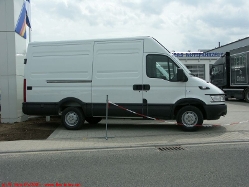 Iveco-Daily-35C15-weiss-210505-02