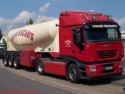 Iveco-Stralis-AS-440S48-Slickers-210505-02