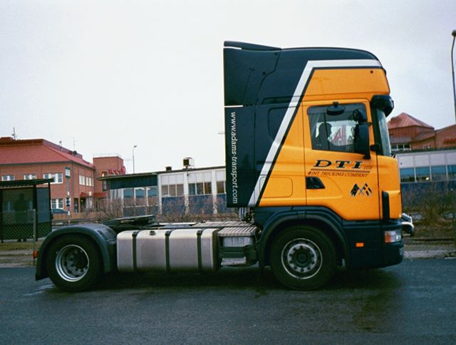 Scania-164-L-Adams-Wihlborg-011104-2.jpg - Henrik Wihlborg