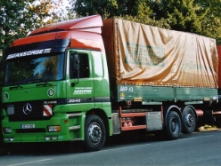 MB-Actros-2540-Ansorge-Bach-280605-02