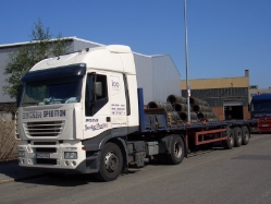 Iveco-Stralis-AS-Becker-DS-141008-03