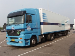 MB-Actros-Bos-Holz-310807-01-NL