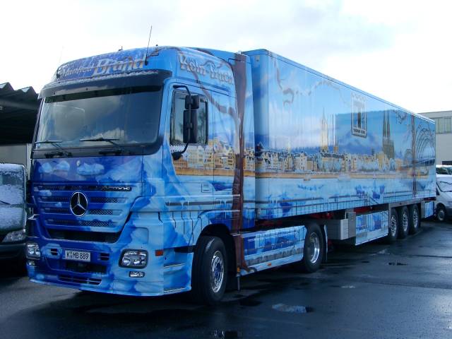 MB-Actros-MP2-Brand-Koeln-Truck-Schimana-020305-03.jpg - Piet Schimana