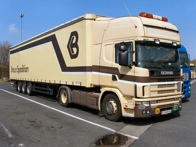 Scania-164-L-480-Braun-Holz-260506-01.jpg - Frank Holz