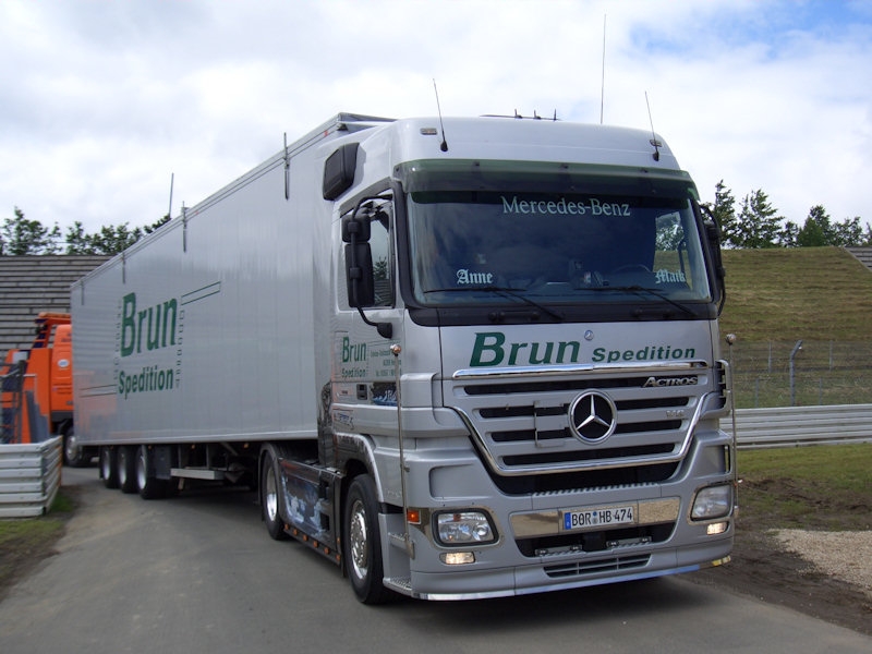 MB-Actros-MP2-Brun-DS-310808-01.jpg