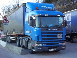 Scania-124-L-400-DFDS-Stober-290404-1