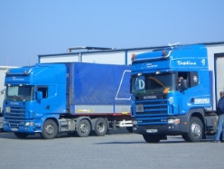 Scania-124-L-470-DFDS-Stober-290404-1