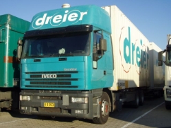 Iveco-EuroStar-Dreier-Holz-231004-1
