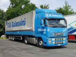 Volvo-FH12-460-Galassini-Holz-021204-2