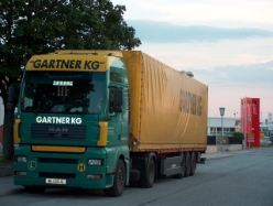 MAN-TG-460-A-XXL-Gartner-Brenner-220504-1