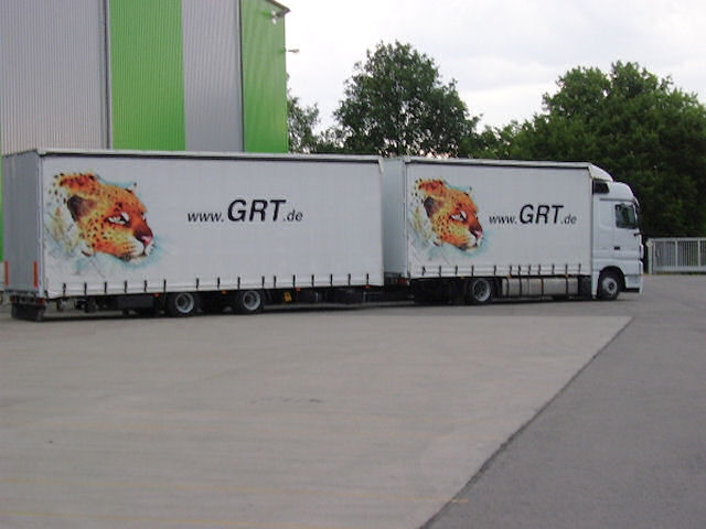MB-Actros-MP2-1841-GRT-Ventroni-291006-02.jpg
