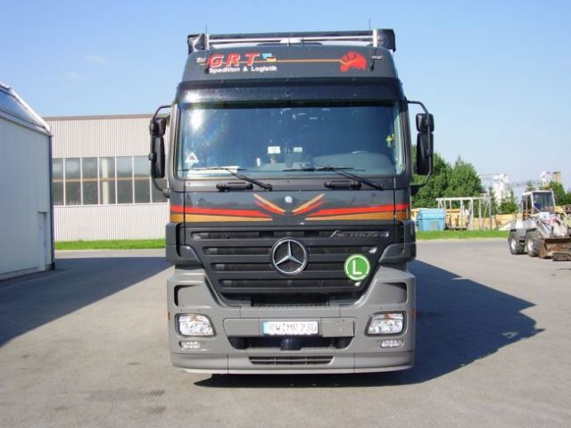 MB-Actros-MP2-GRT-Ventroni-200706-01.jpg