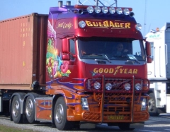 Volvo-FH12-Sweet-Candy-Guldager-Stober-150404-1