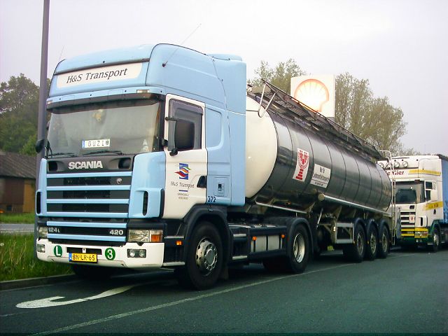 Scania-124-L-420-H+S-Rolf-290406-01.jpg - Mario Rolf