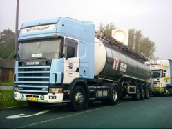 Scania-124-L-420-H+S-Rolf-290406-01